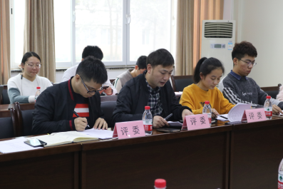 学院新闻 >> 正文      首先由材料学院纪委崔国栋老师宣读相应答辩